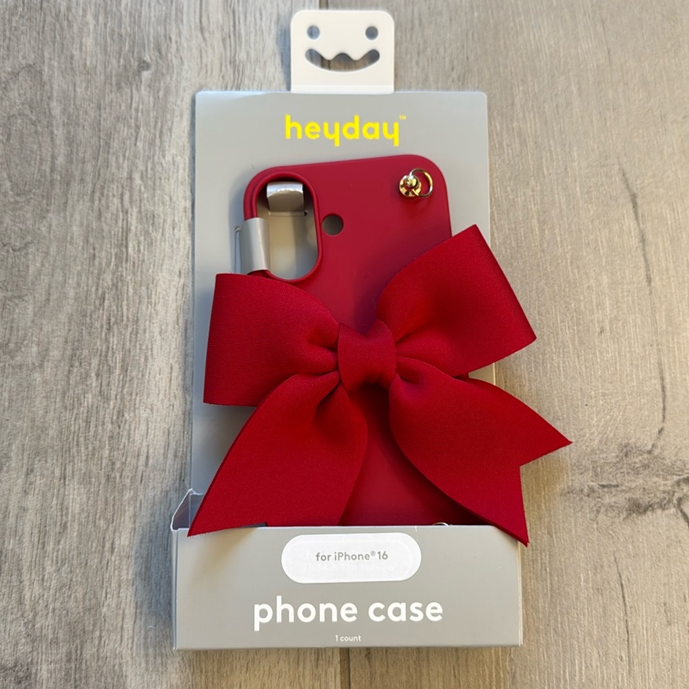 New in box - iPhone 16 bow phone case